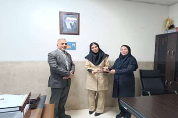 دکتر زندیفر (روانپزشک محترم مرکز)